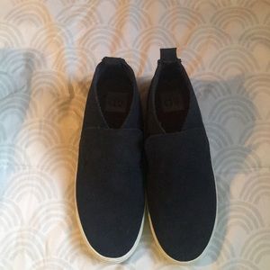 Navy dv shoes